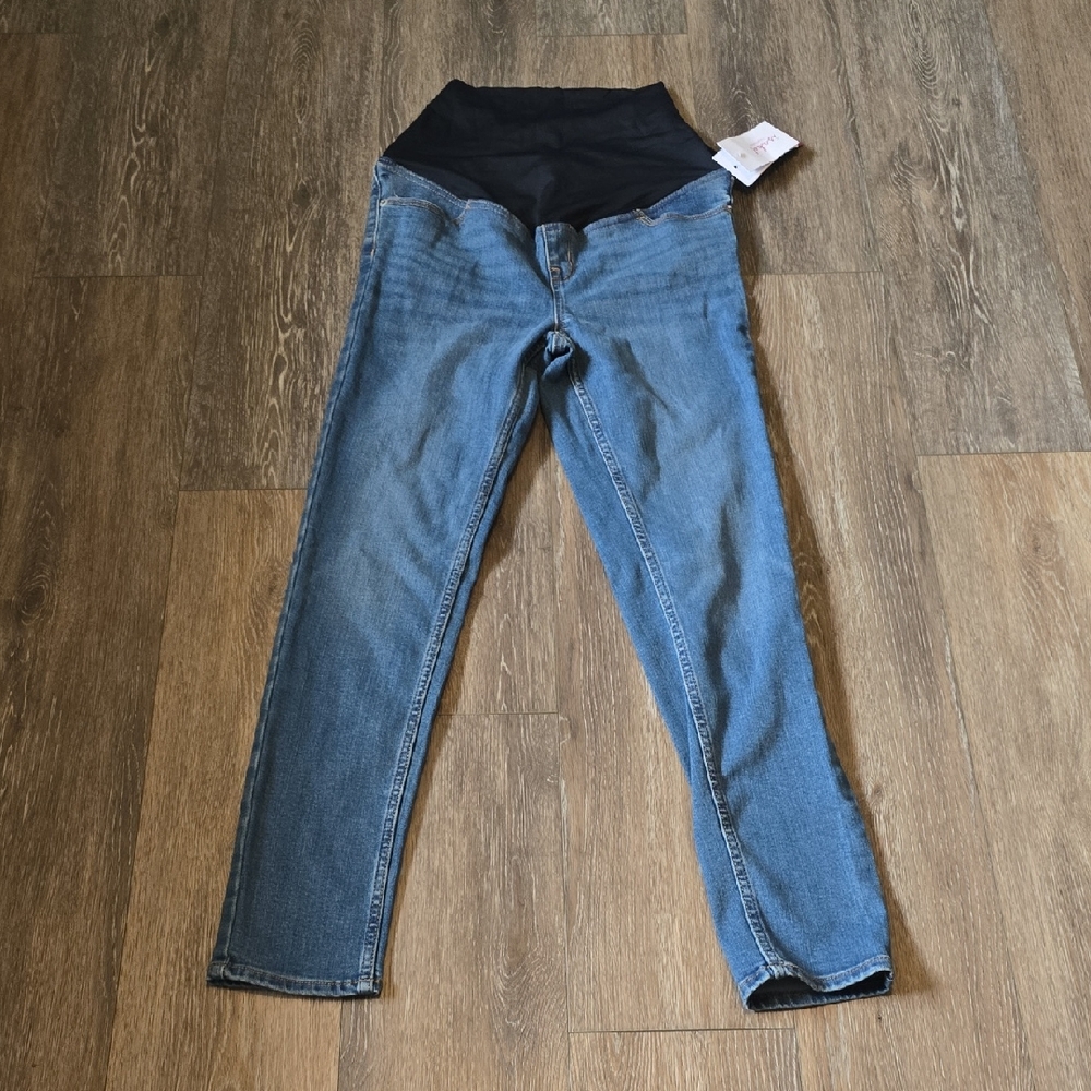 Ingrid & Isabel Women's Size 6 Maternity Jeans New w/ Tags!